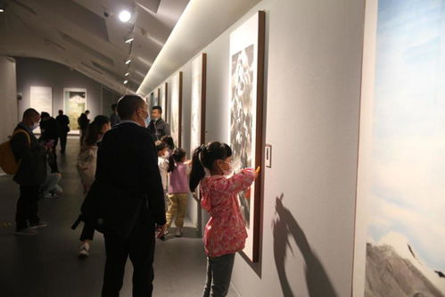 雪山飛越映畫廊 高原美景踏云而入四川美術(shù)館——開創(chuàng)影視置景云上實(shí)錄新篇章